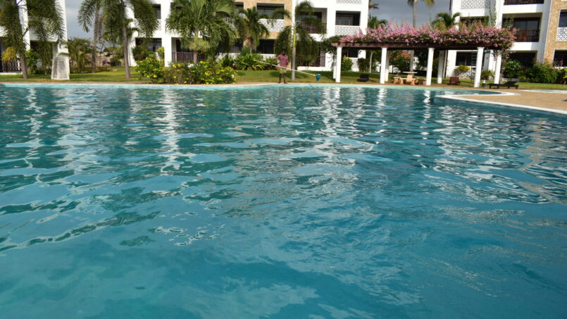 swimming pool at Sultan Palace Kikambala